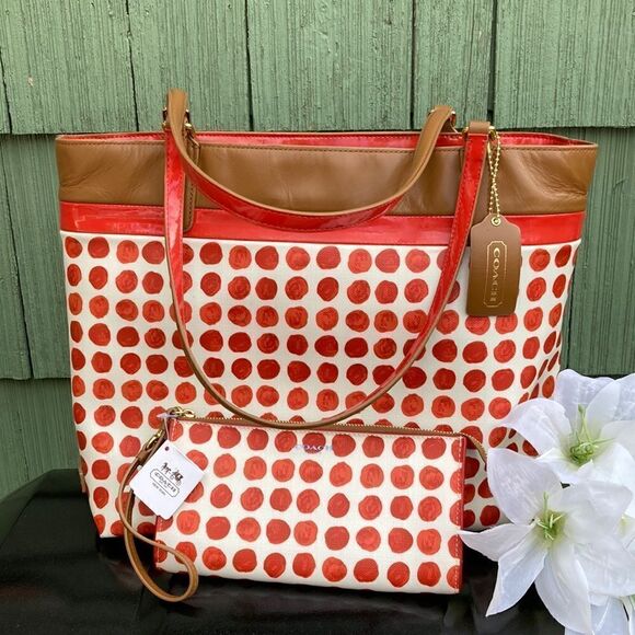 Coach Vintage Retro Tote & Wallet Wristlet 2-Piece Set - Picture 3 of 15